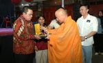 Wali Kota Pematangsiantar Wesly Silalahi, SH, MKn Hadiri Malam Doa & Festival Malam Waisak 2570 Buddhist Era (BE) di Vihara Samiddha Bhagya